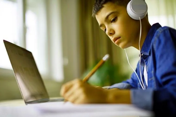 DIGITAL LEARNING JUST A TREND OR THE FUTURE OF TEACHING