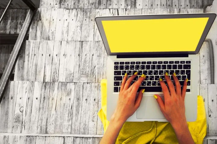 Fix a Monitor or Laptop Screen With a Yellow Tint